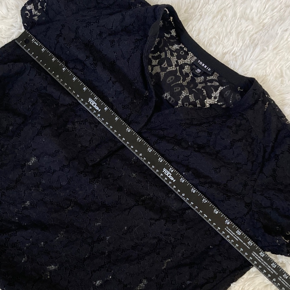 Torrid Lot of 2 Lace Blouses - Picture 8 of 9